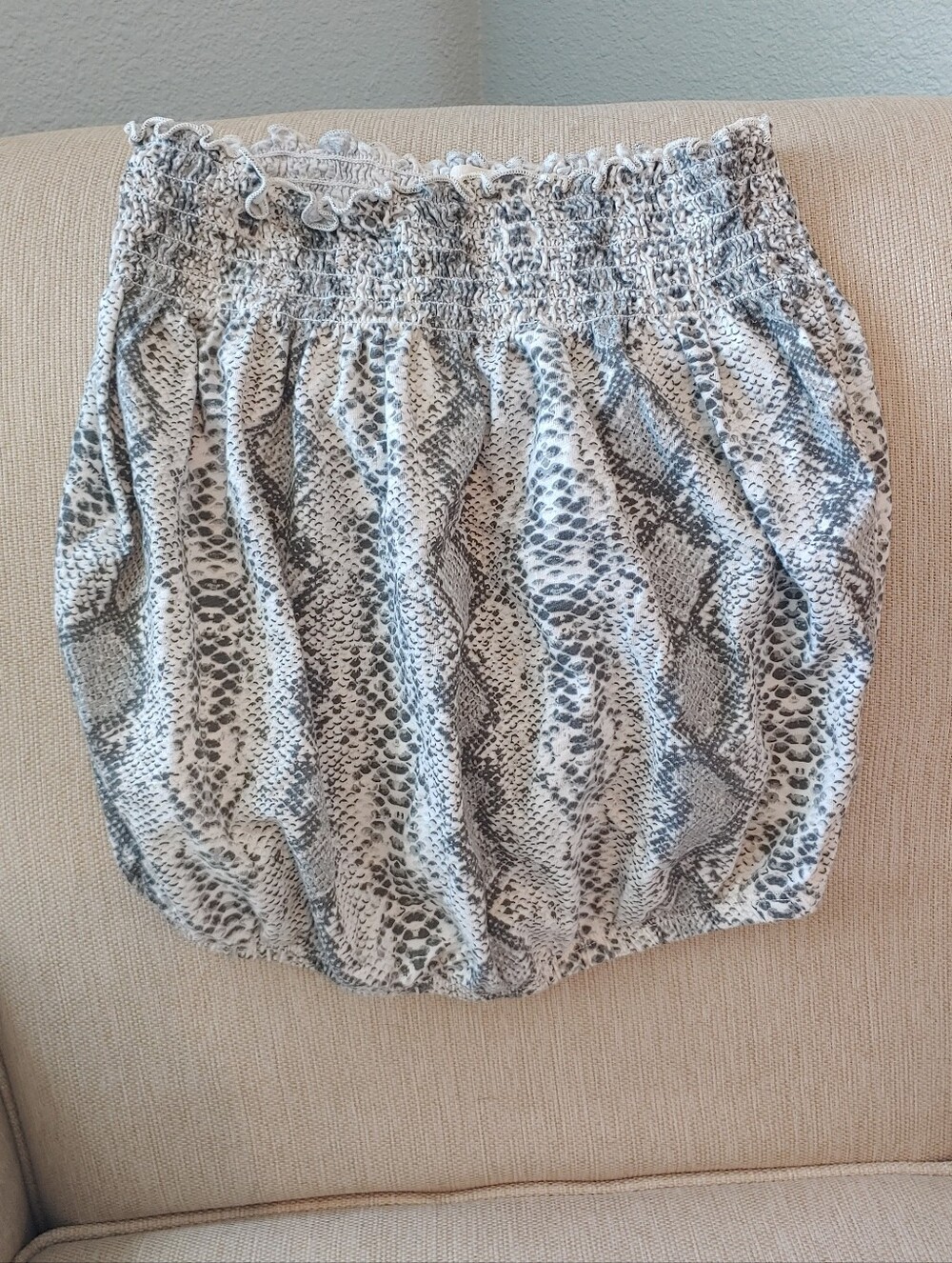 T.La Smocked Snake-Print Tube Top S